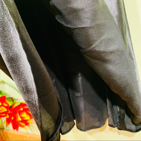 Amanda Smith Midi Fitted & Flowy bottom Dress - Picture 6 of 8